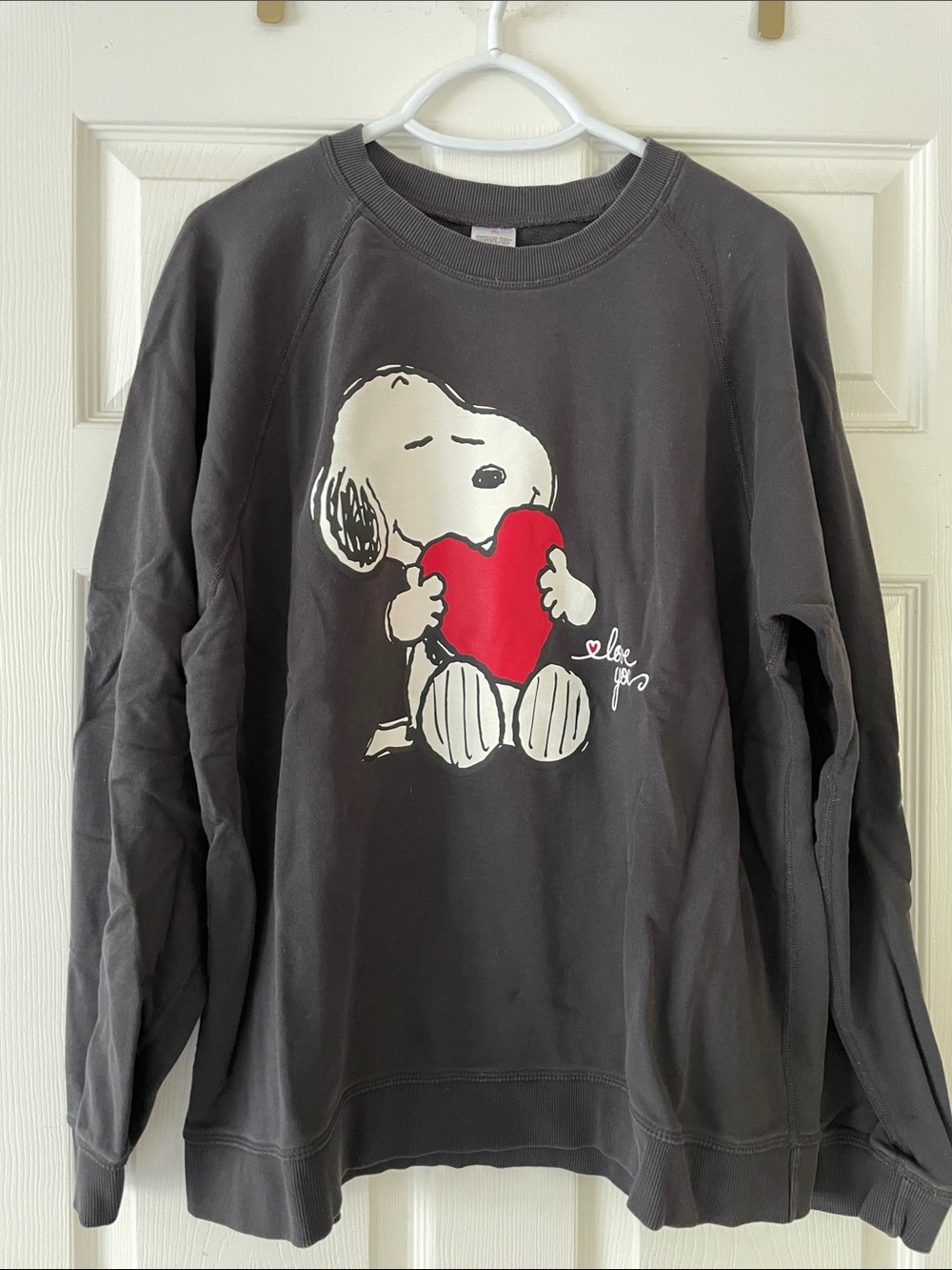 Charcoal Snoopy Graphic Crewneck Sweatshiwith Red Heart